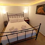 Anna Andros Apartment *