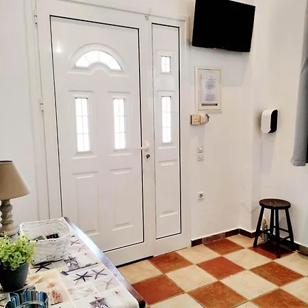 Anna * Áyios Pétros