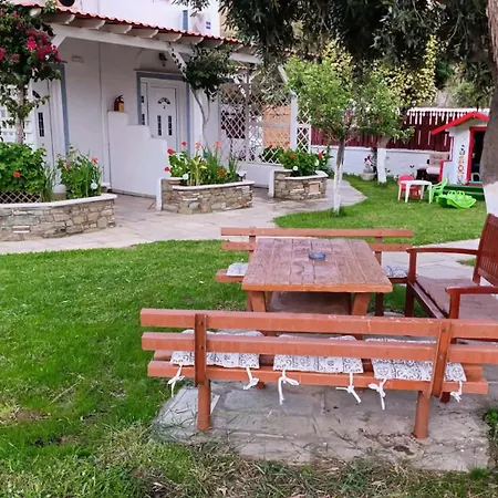 Anna Andros Apartmán *