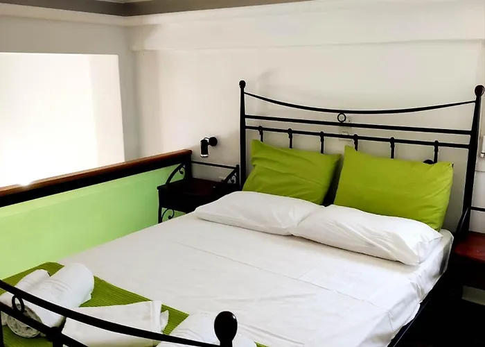 Anna * Áyios Pétros