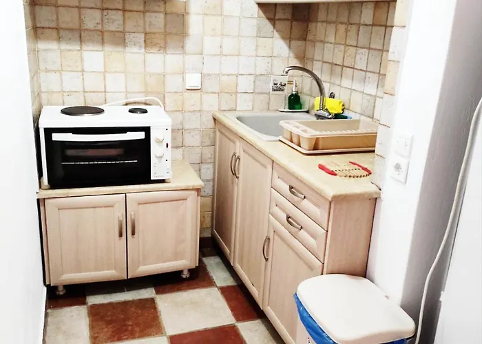 Anna * Áyios Pétros