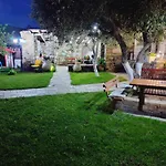 Anna Andros דירה