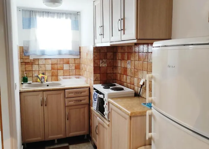 Anna * Agios Petros (Andros)